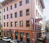 Art Hotel in the city centre near to the shopping street and city hall 