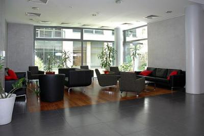 Broadway Hotel Budapest - lobby of the 4-star aparthotel in the centre of Budapest - Hotel Broadway Budapest - apartment hotel Broadway in the downtown of Budapest at discountes prices