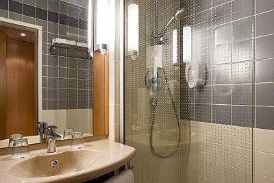 Ibis Heroes Square Hotel's bathroom in Budapest - Hotel Ibis Heroes Square*** Budapest - Ibis Hotel in Dozsa Gyorgy street in Budapet at good price