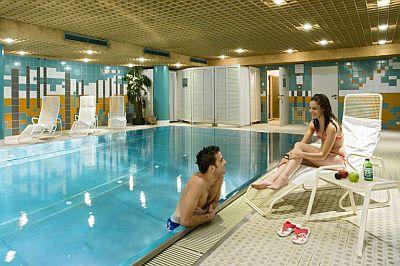 Swimming pool in Mercure Korona - Hotel Mercure Budapest - Hotel Mercure Budapest Korona**** - 4 star hotel in Budapest