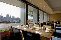 Hotel Novotel Budapest Danube - Restaurant with Panoramic view to the Parlament building